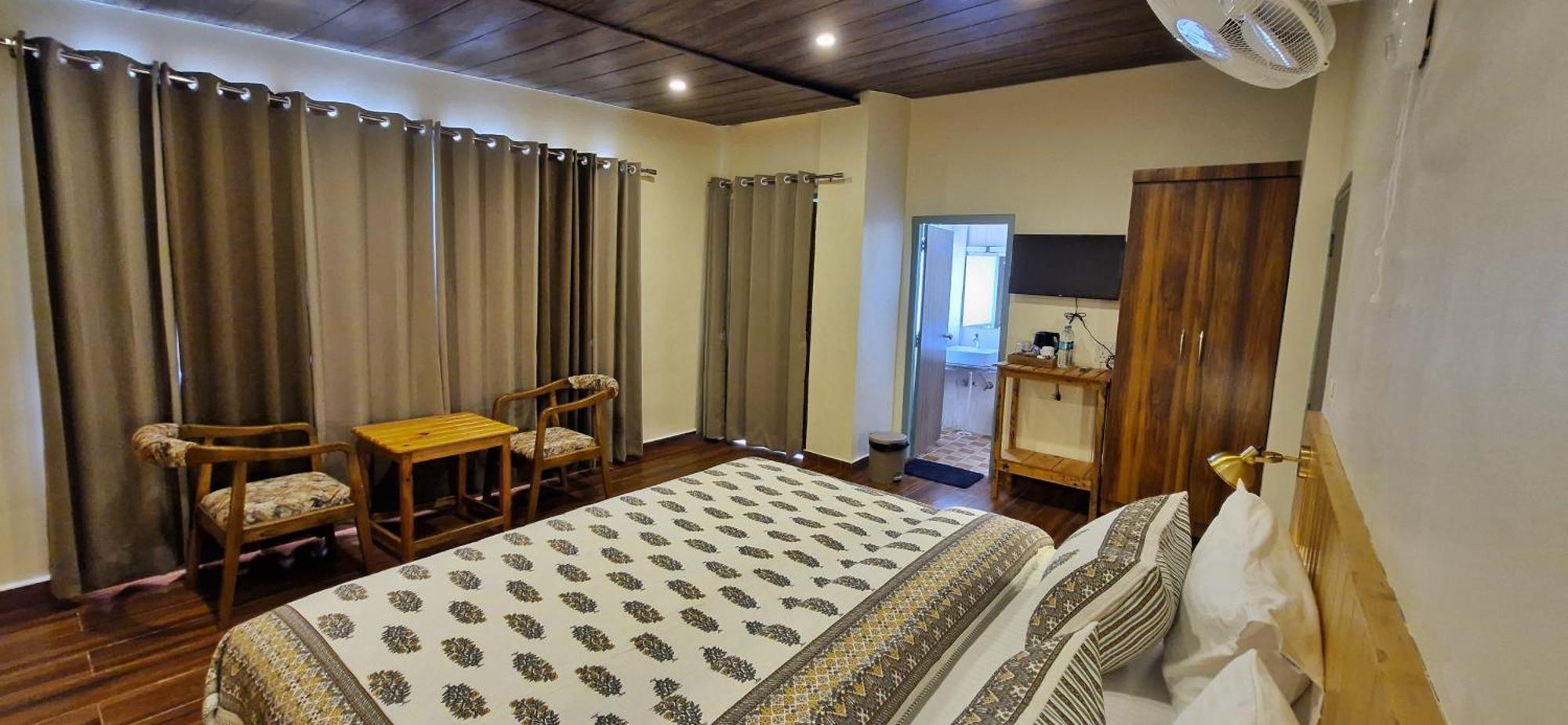 Happy Owls Lakeside Lodge Bhīm Tāl المظهر الخارجي الصورة